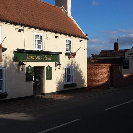 דירות סקגנס The Saracens Head Old Lounge מראה חיצוני תמונה